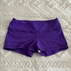 FLEO Women’s Purple Shorts size small